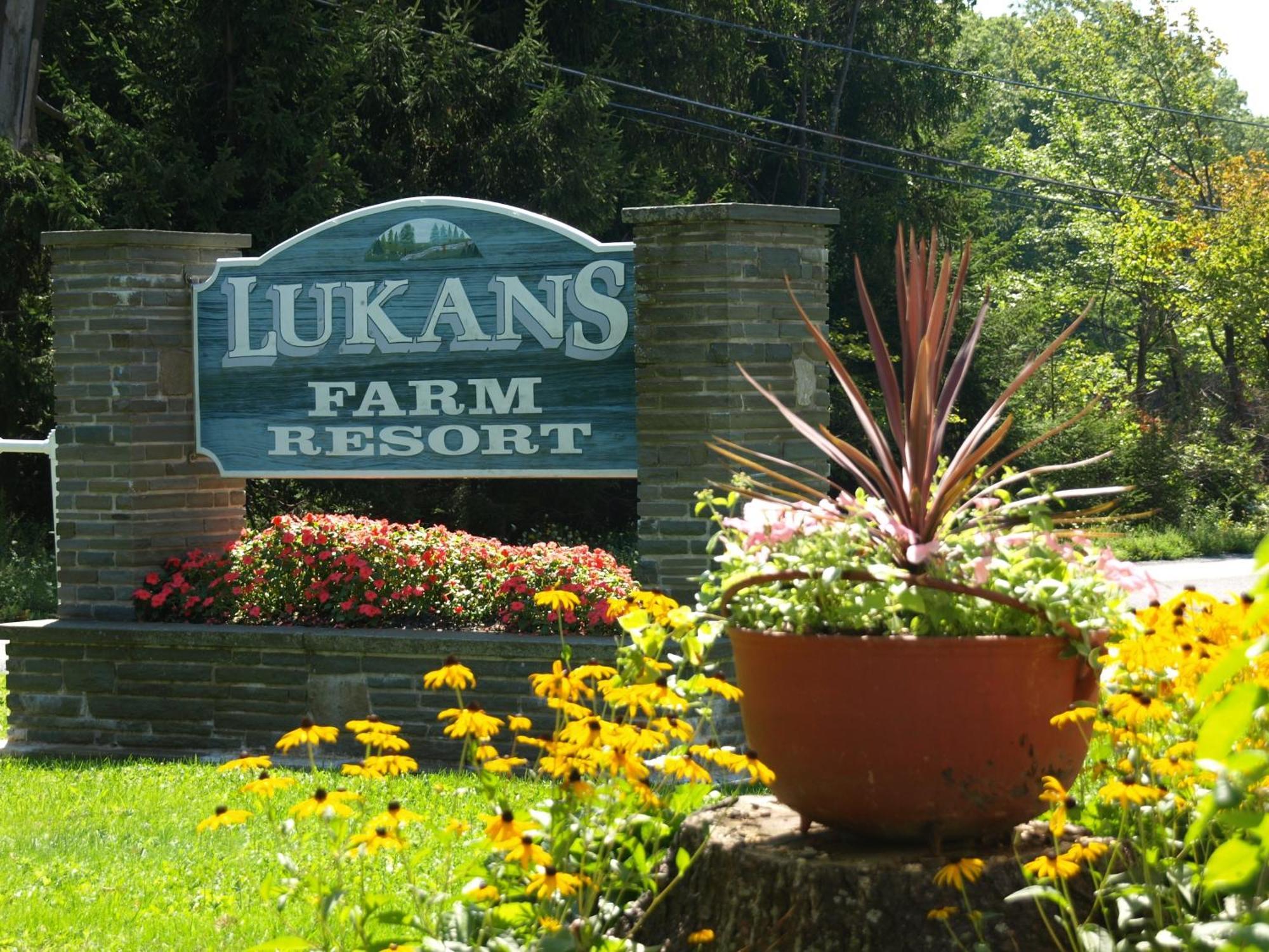 Lukans Farm Resort Hawley Экстерьер фото